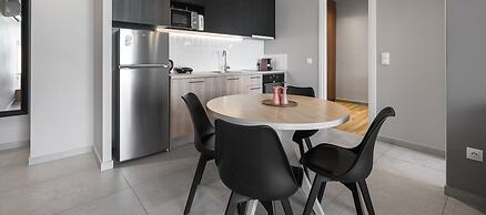 Big Apple, Nilie Hospitality MGMT