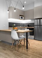 Big Apple, Nilie Hospitality MGMT