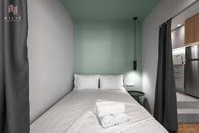 Big Apple, Nilie Hospitality MGMT