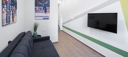 Big Apple, Nilie Hospitality MGMT