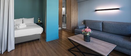 Big Apple, Nilie Hospitality MGMT