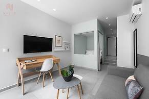 Big Apple, Nilie Hospitality MGMT