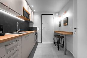 Big Apple, Nilie Hospitality MGMT