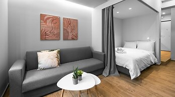 Big Apple, Nilie Hospitality MGMT