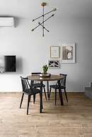 Big Apple, Nilie Hospitality MGMT