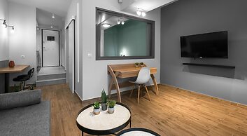 Big Apple, Nilie Hospitality MGMT