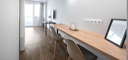 Big Apple, Nilie Hospitality MGMT