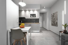 Big Apple, Nilie Hospitality MGMT