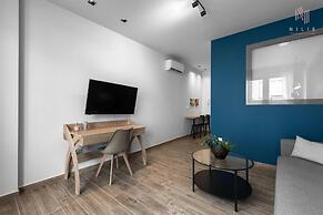 Big Apple, Nilie Hospitality MGMT