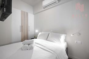 Big Apple, Nilie Hospitality MGMT