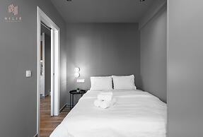 Big Apple, Nilie Hospitality MGMT