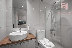 Big Apple, Nilie Hospitality MGMT