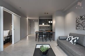 Big Apple, Nilie Hospitality MGMT