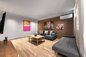 Big Apple, Nilie Hospitality MGMT