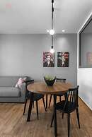 Big Apple, Nilie Hospitality MGMT