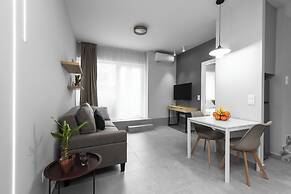 Big Apple, Nilie Hospitality MGMT