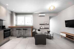 Big Apple, Nilie Hospitality MGMT