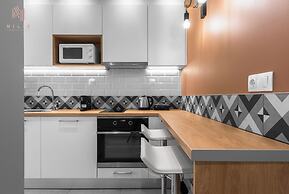 Big Apple, Nilie Hospitality MGMT