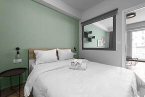 Big Apple, Nilie Hospitality MGMT