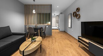 Big Apple, Nilie Hospitality MGMT