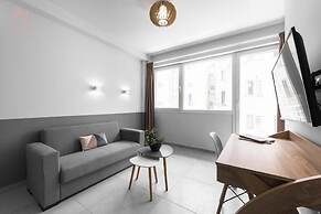 Big Apple, Nilie Hospitality MGMT