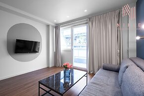 Big Apple, Nilie Hospitality MGMT