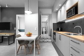 Big Apple, Nilie Hospitality MGMT