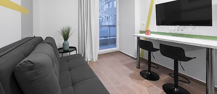 Big Apple, Nilie Hospitality MGMT