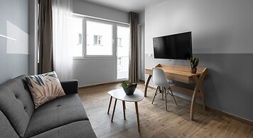 Big Apple, Nilie Hospitality MGMT