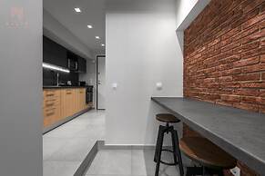 Big Apple, Nilie Hospitality MGMT