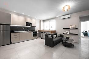 Big Apple, Nilie Hospitality MGMT