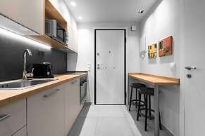 Big Apple, Nilie Hospitality MGMT