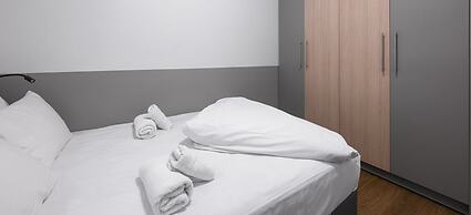 Big Apple, Nilie Hospitality MGMT