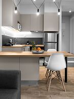 Big Apple, Nilie Hospitality MGMT