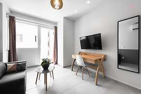 Big Apple, Nilie Hospitality MGMT