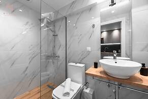 Big Apple, Nilie Hospitality MGMT