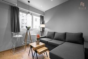 Big Apple, Nilie Hospitality MGMT