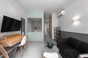 Big Apple, Nilie Hospitality MGMT