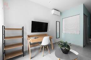 Big Apple, Nilie Hospitality MGMT