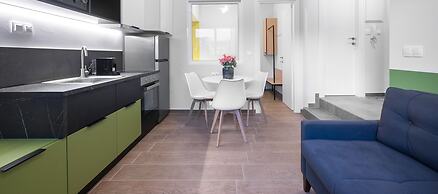 Big Apple, Nilie Hospitality MGMT