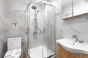 Big Apple, Nilie Hospitality MGMT