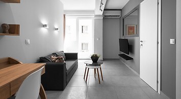 Big Apple, Nilie Hospitality MGMT