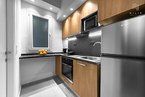 Big Apple, Nilie Hospitality MGMT