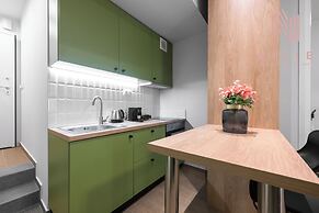 Big Apple, Nilie Hospitality MGMT