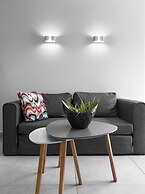 Big Apple, Nilie Hospitality MGMT