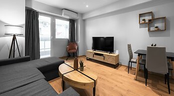 Big Apple, Nilie Hospitality MGMT