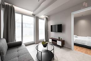 Big Apple, Nilie Hospitality MGMT