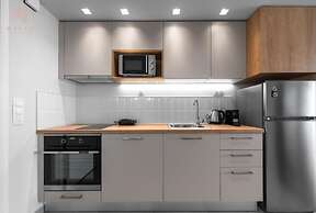 Big Apple, Nilie Hospitality MGMT