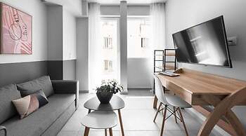 Big Apple, Nilie Hospitality MGMT