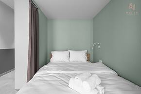 Big Apple 4 Nilie Hospitality MGMT